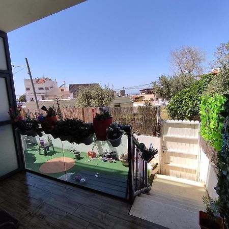 Family Master Apartment Nahariya Bagian luar foto
