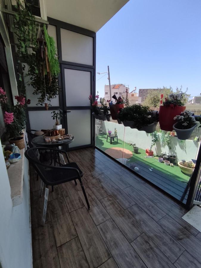Family Master Apartment Nahariya Bagian luar foto